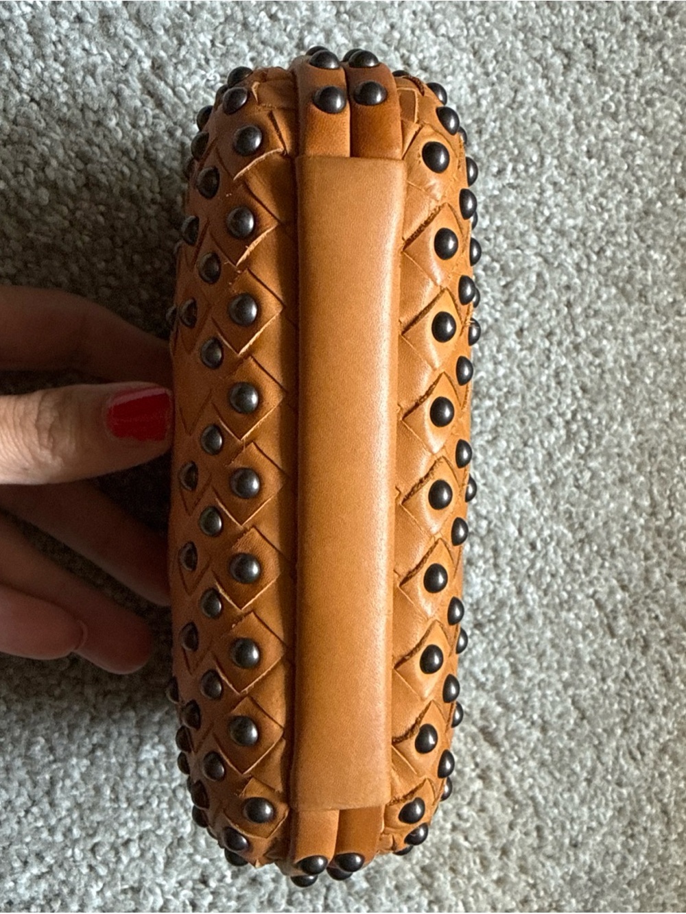 Authentic Bottega Veneta Womens Waxy Nappa Intrecciato Studded Knot Clutch - Picture 3 of 10